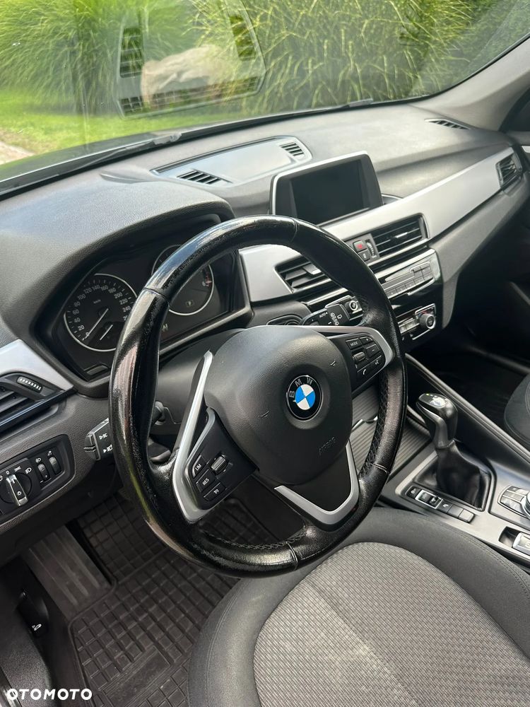 BMW X1 sDrive18d - 15