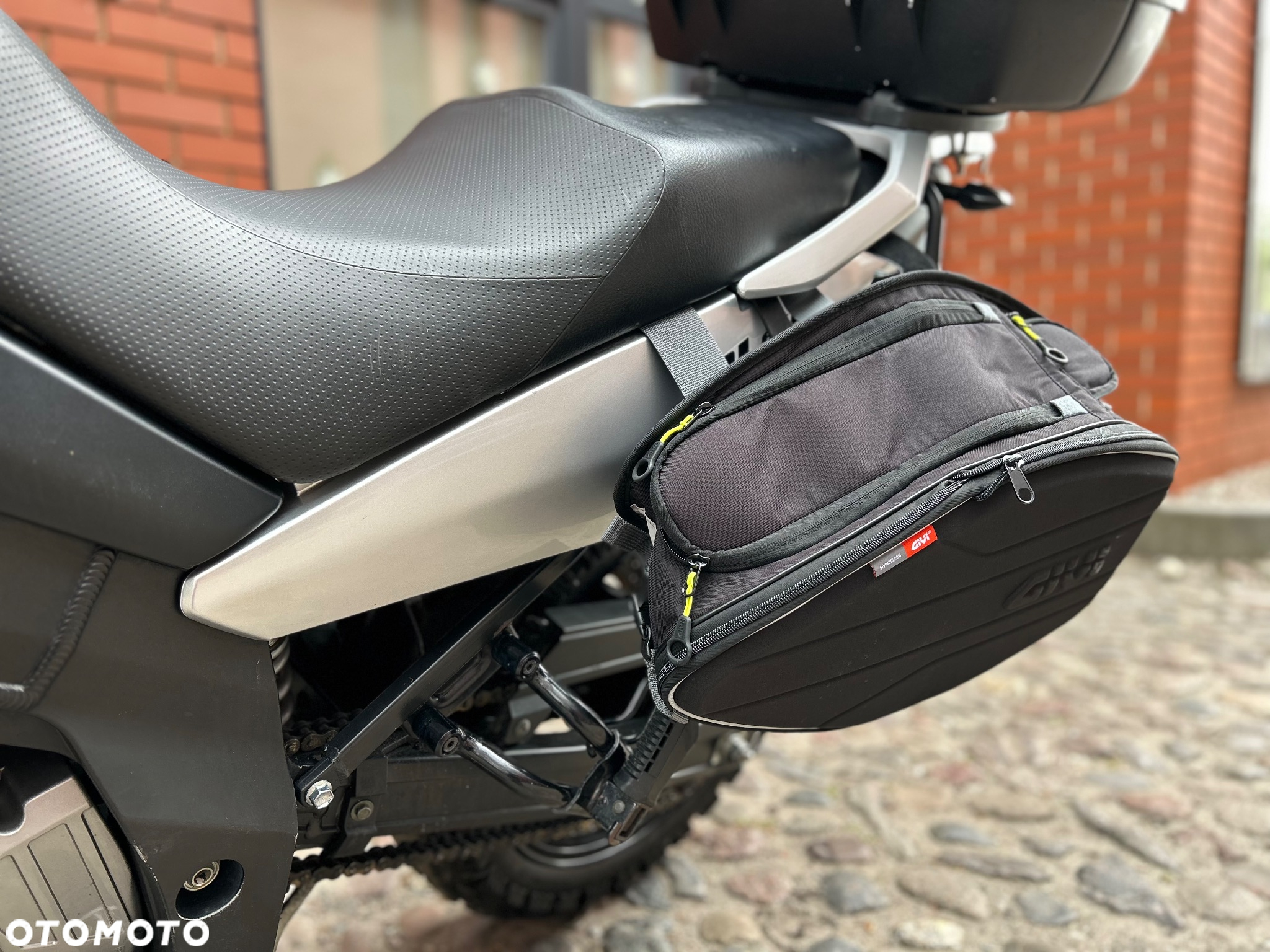 Suzuki DL - 19