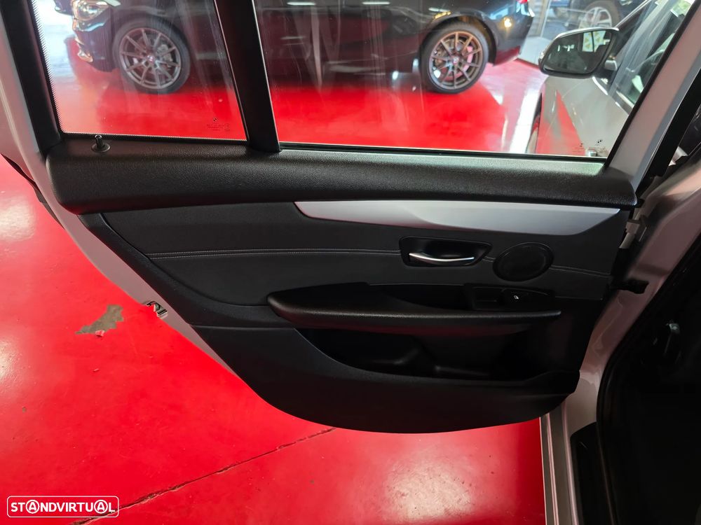 BMW 216 Gran Tourer d Sport Line - 30