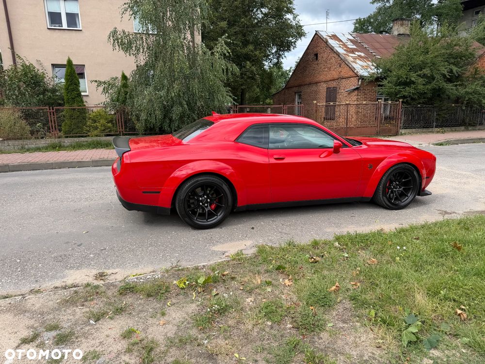 Dodge Challenger - 22
