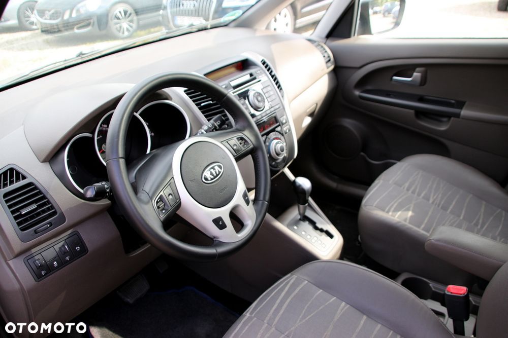 Kia Venga 1.6 CVVT Automatik UEFA EURO 2016 - 11
