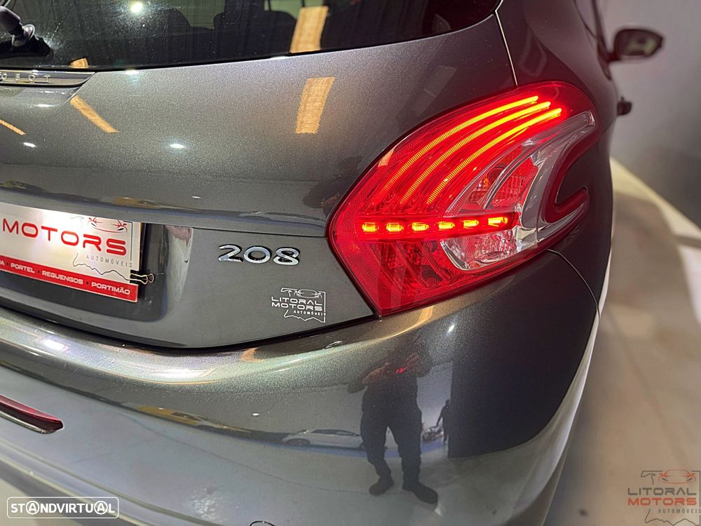Peugeot 208 1.2 PureTech Style - 12