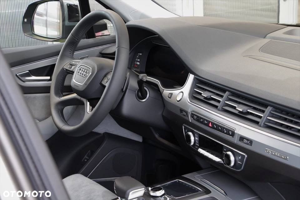 Audi Q7 - 6