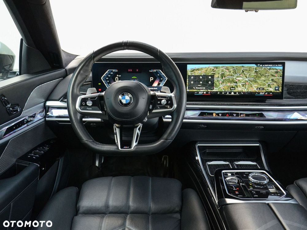 BMW Seria 7 - 38
