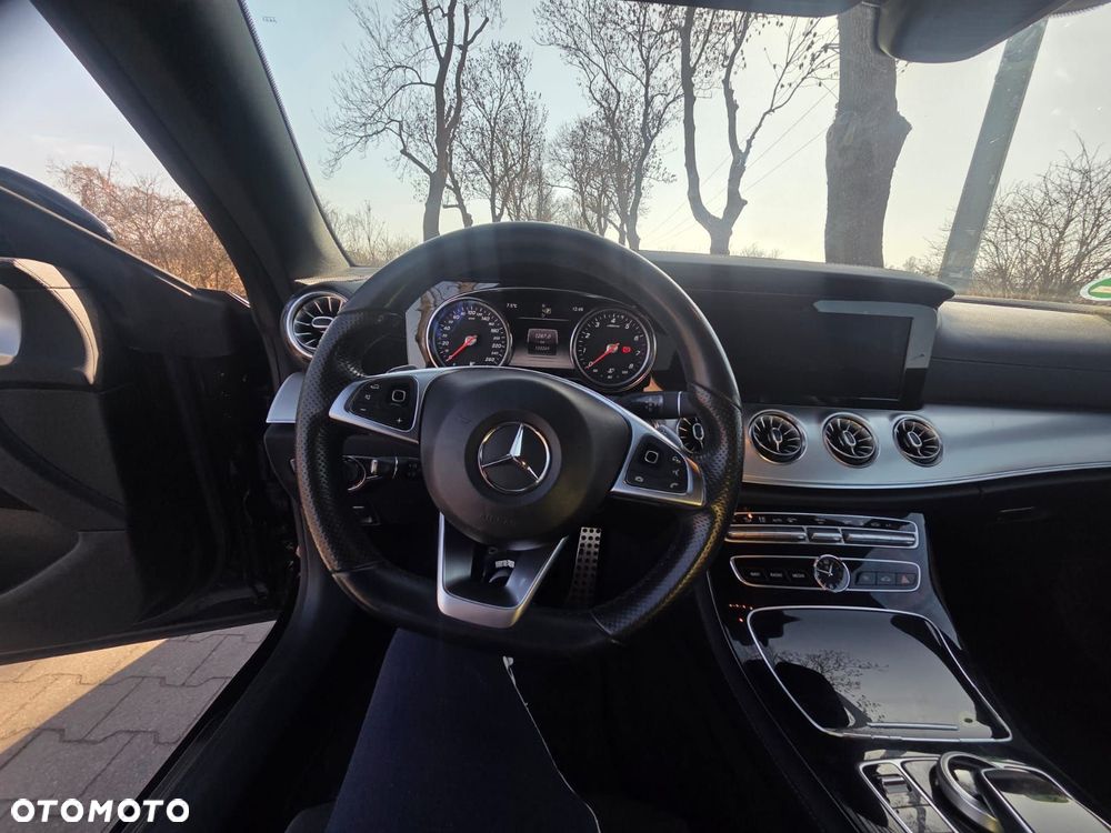 Mercedes-Benz Klasa E 400 4-Matic 9G-TRONIC - 3