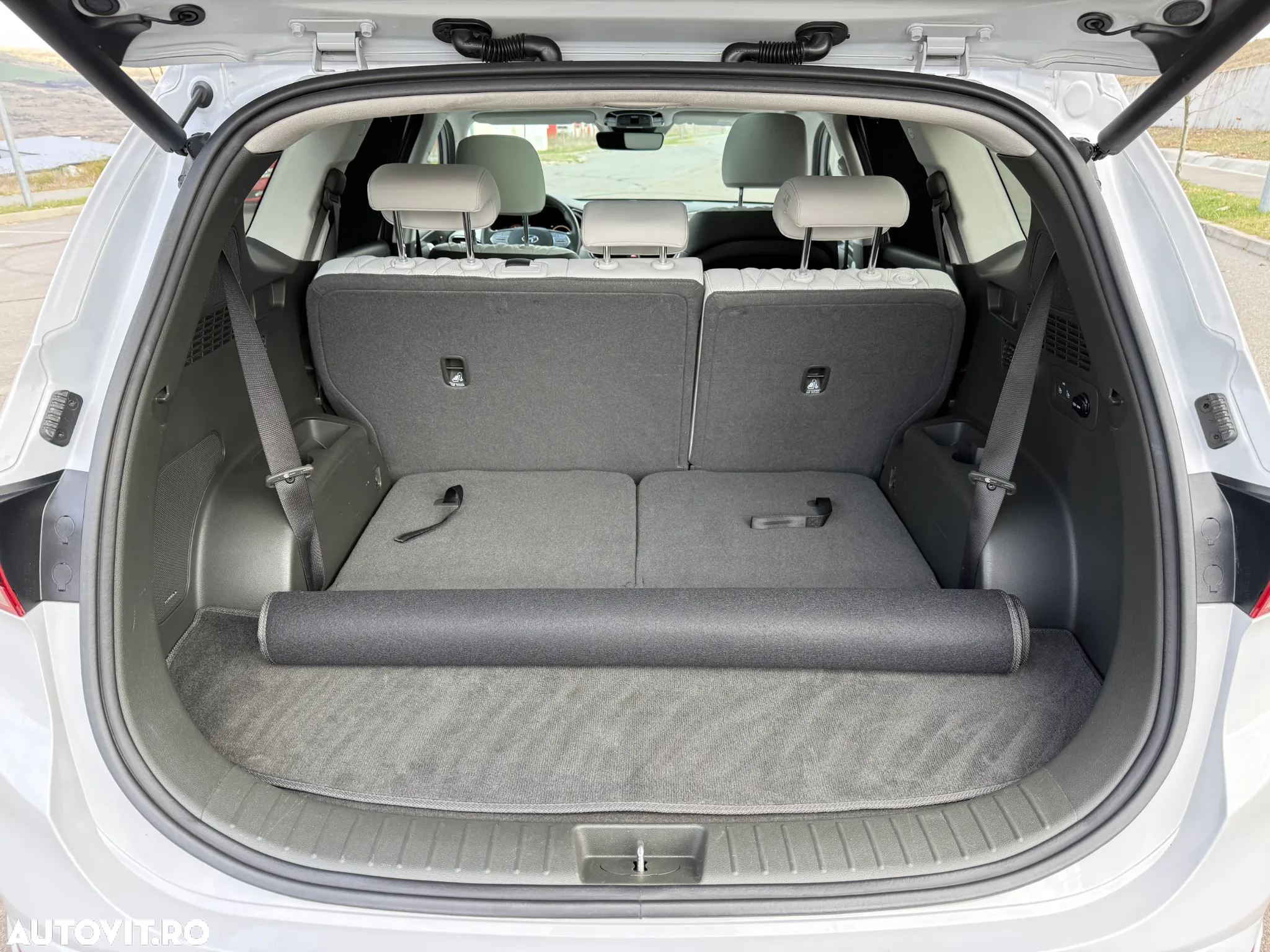 Hyundai Santa Fe 2.2 CRDi 4WD SEVEN Signature - 35