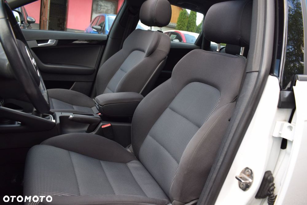 Audi A3 Sportback 1.4 TFSI S Line Sportpaket plus - 11