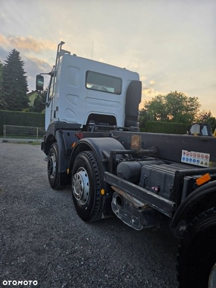 Renault Kerax - 12