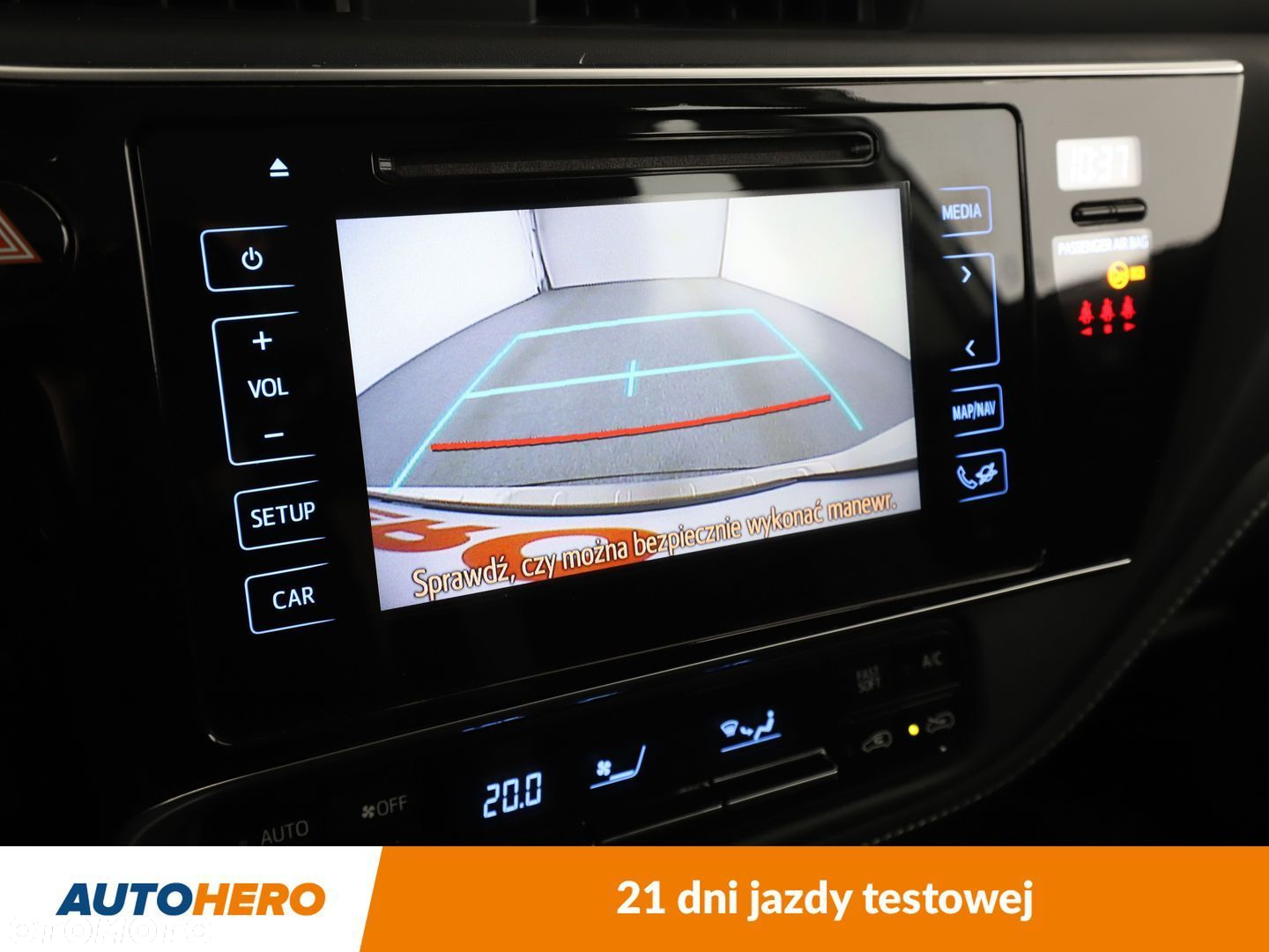 Toyota Auris - 21