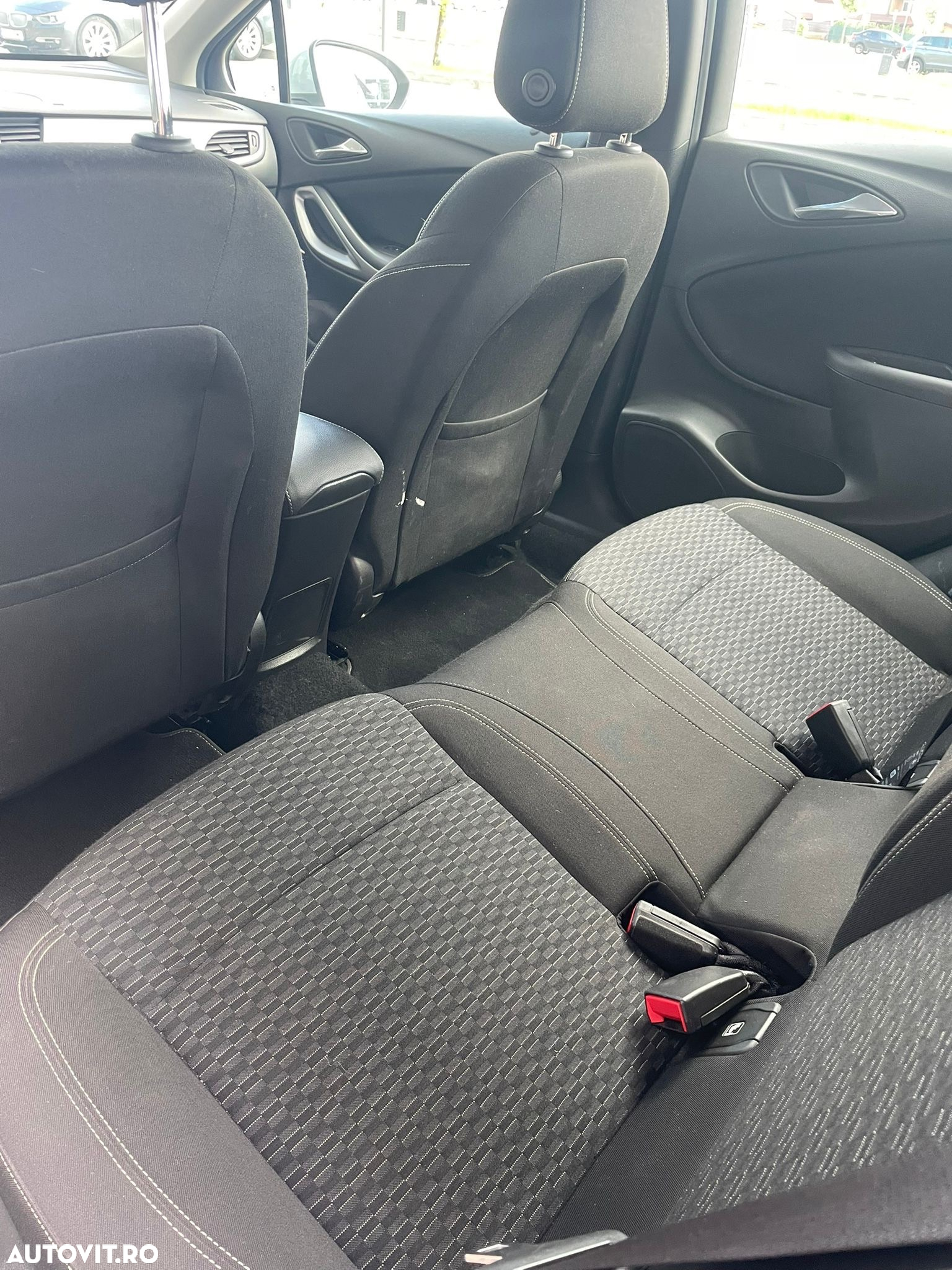Opel Astra 1.6 CDTI Active - 19