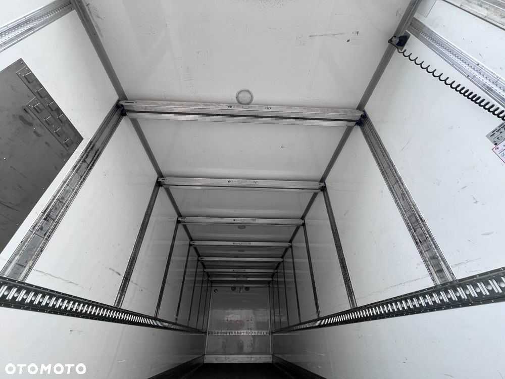 Scania Scania 6x2/4 oś skrętna i podnoszona 24, 23 euro palety 9,4 długości ASO DO KOŃCA DŁUGI IZOTERMA - 14