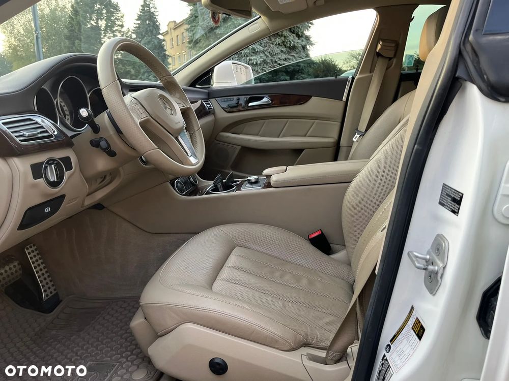 Mercedes-Benz CLS 500 4Matic 7G-TRONIC - 13