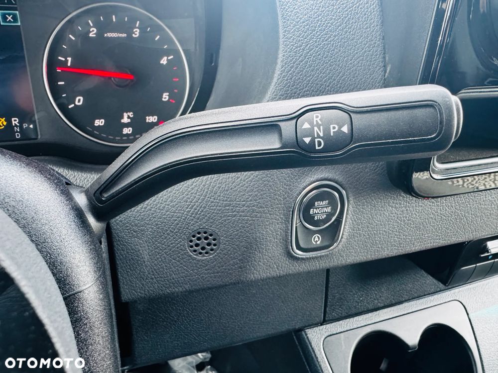 Mercedes-Benz 317 CDI Furgon długi PRO Brygadowy 7 osób - 22