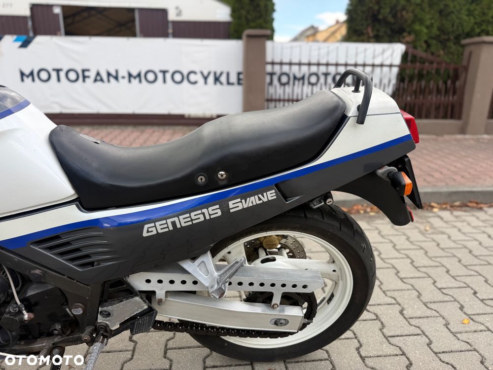 Yamaha FZ - 21