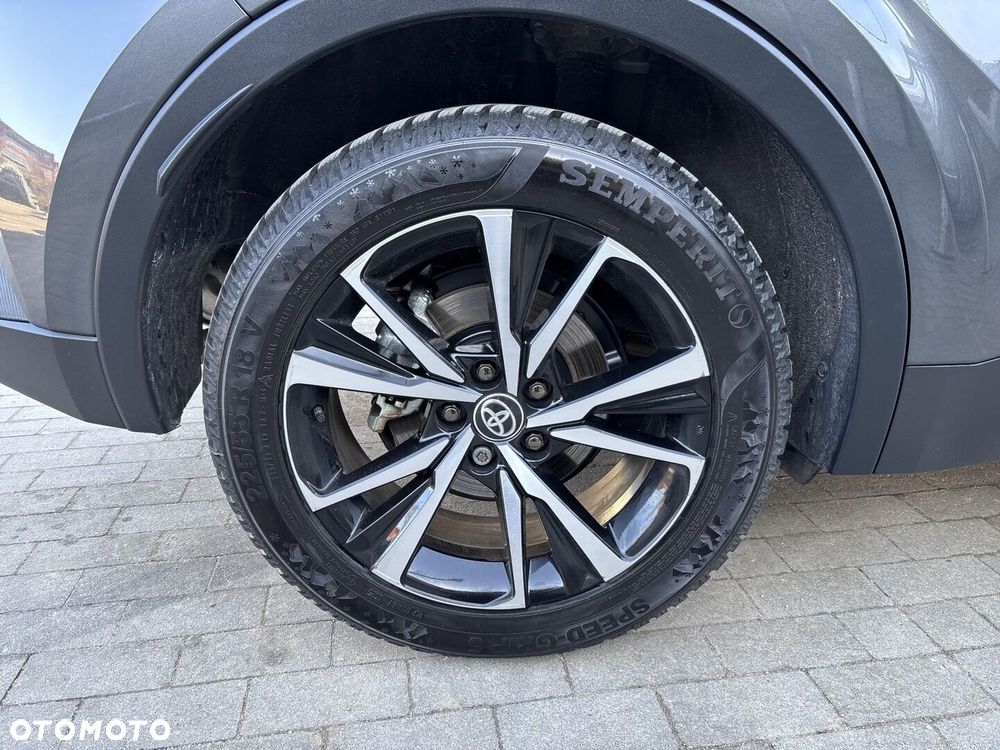 Toyota C-HR - 16
