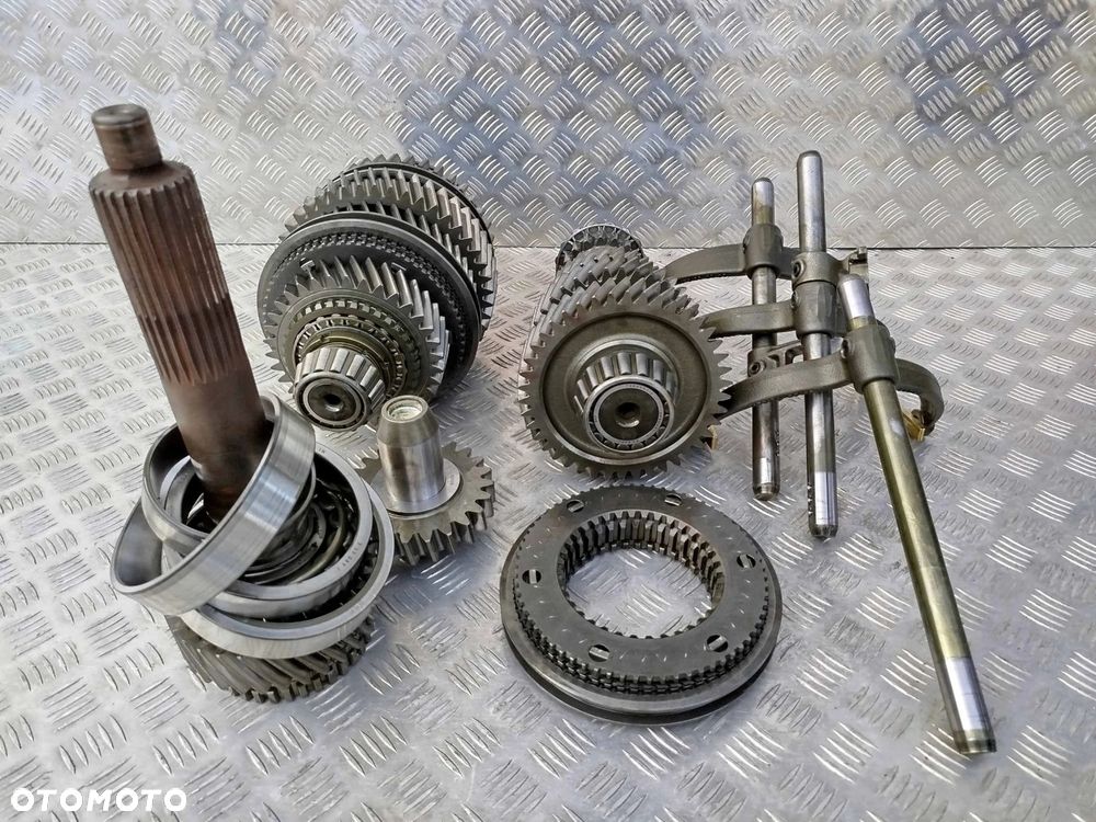 WAŁEK WAŁKI GÓRNY I DOLNY SKYRZNI BIEGÓW SCANIA GRS 895 - 2