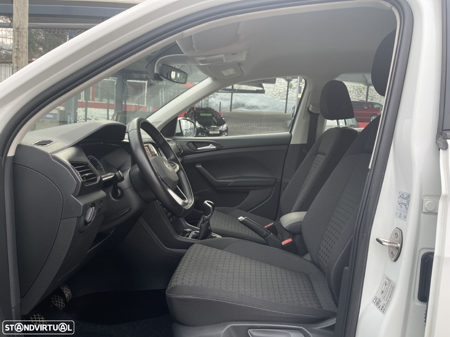 VW T-Cross 1.0 TSI Life - 28
