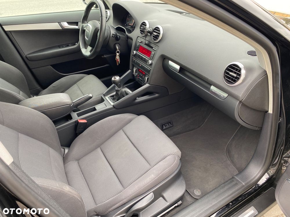 Audi A3 Sportback 2.0 TDI DPF Quattro Ambition - 8