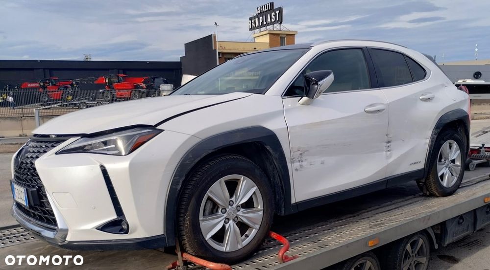 Lexus UX 250h Luxury Line - 3