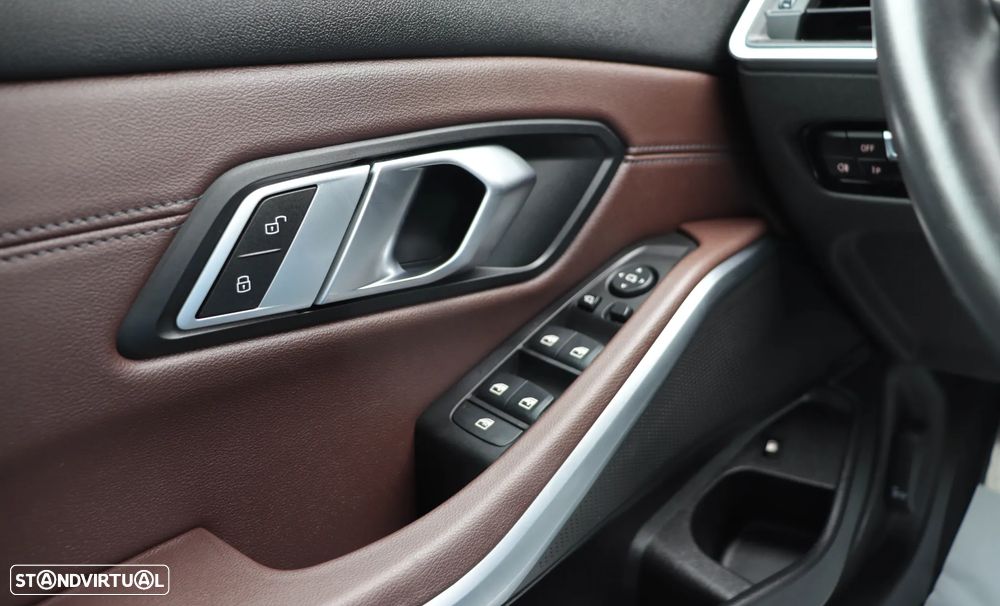 BMW 320 e Pack M Auto — fotografia 36