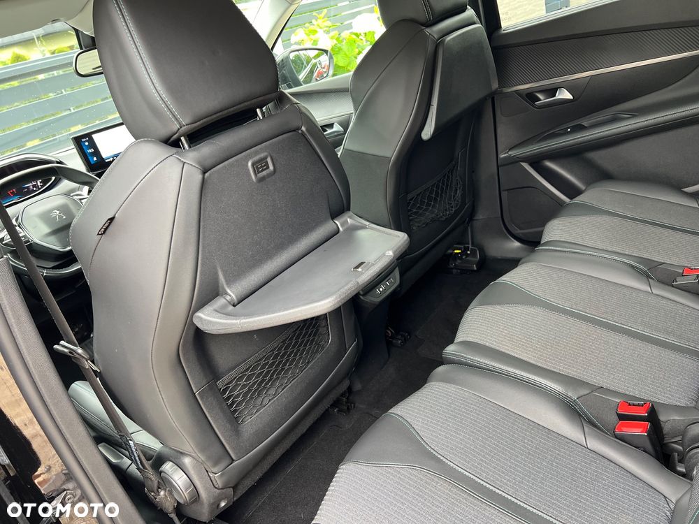 Peugeot 5008 BlueHDi 130 EAT8 Allure - 24
