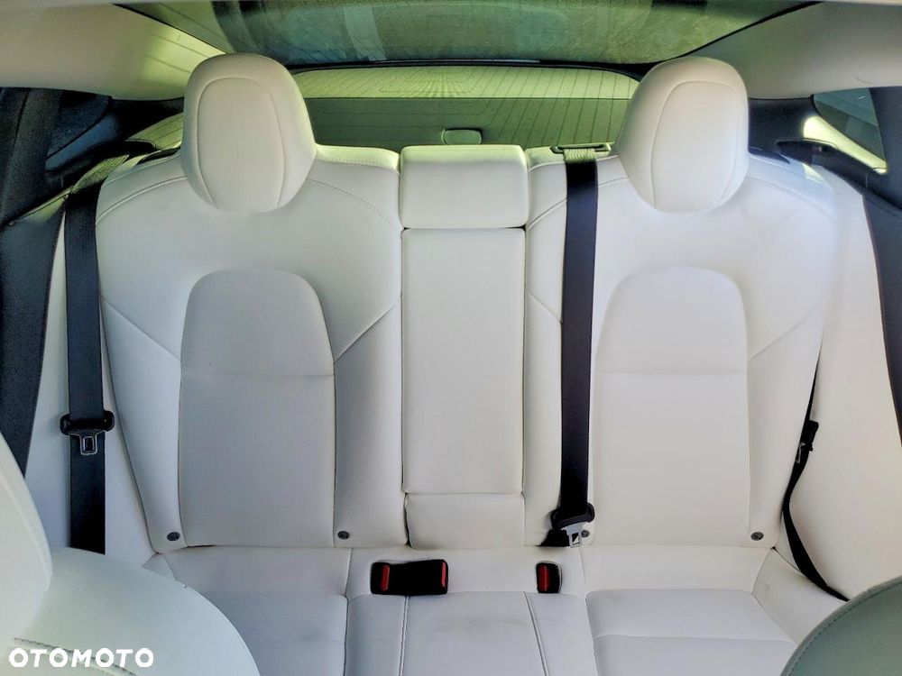 Tesla Model 3 Langstreckenbatterie Allradantrieb Dual Motor Performance - 12