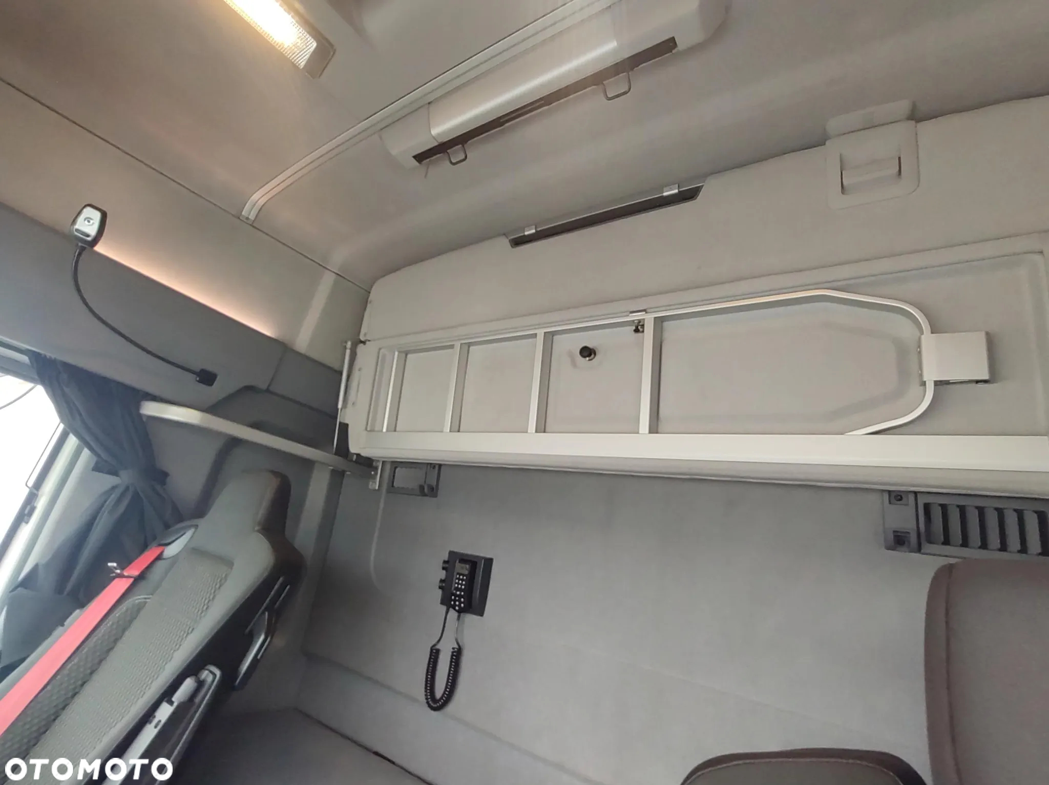 Renault TH480 - 12