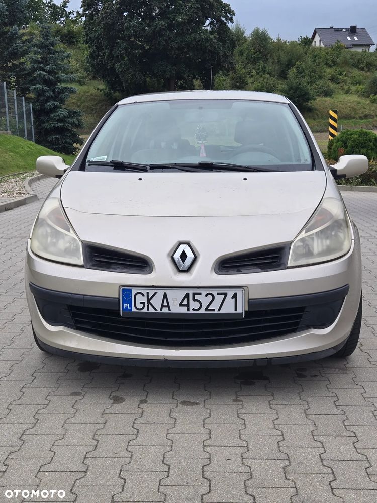 Renault Clio - 2