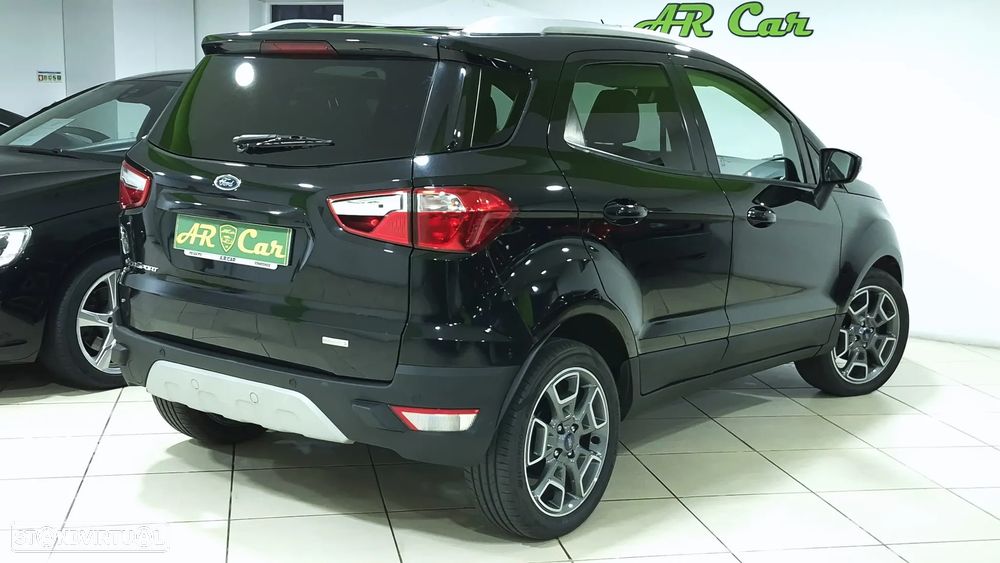 Ford EcoSport 1.0 EcoBoost Titanium - 4
