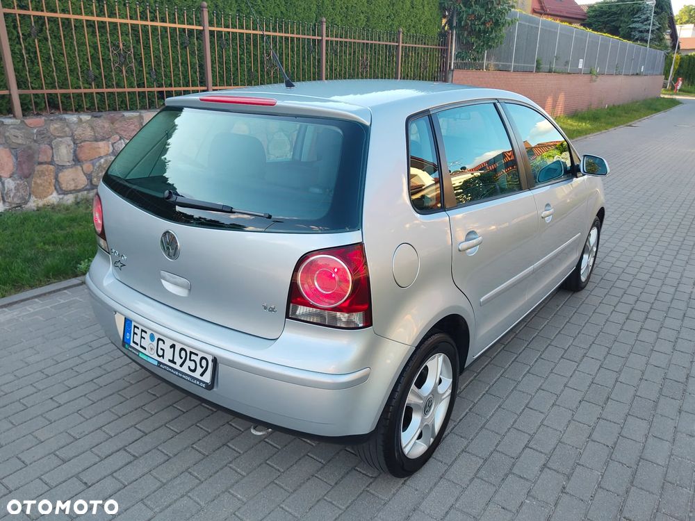 Volkswagen Polo 1.4 Comfortline - 25
