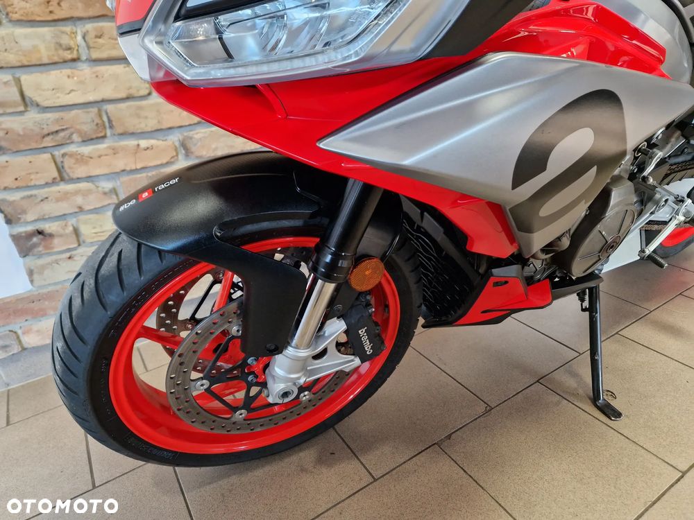 Aprilia Tuono - 11