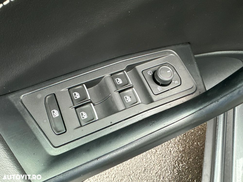 Volkswagen T-Roc - 15