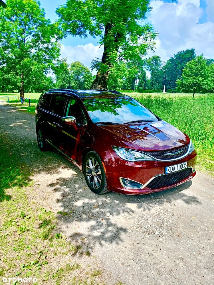Chrysler Pacifica - 6