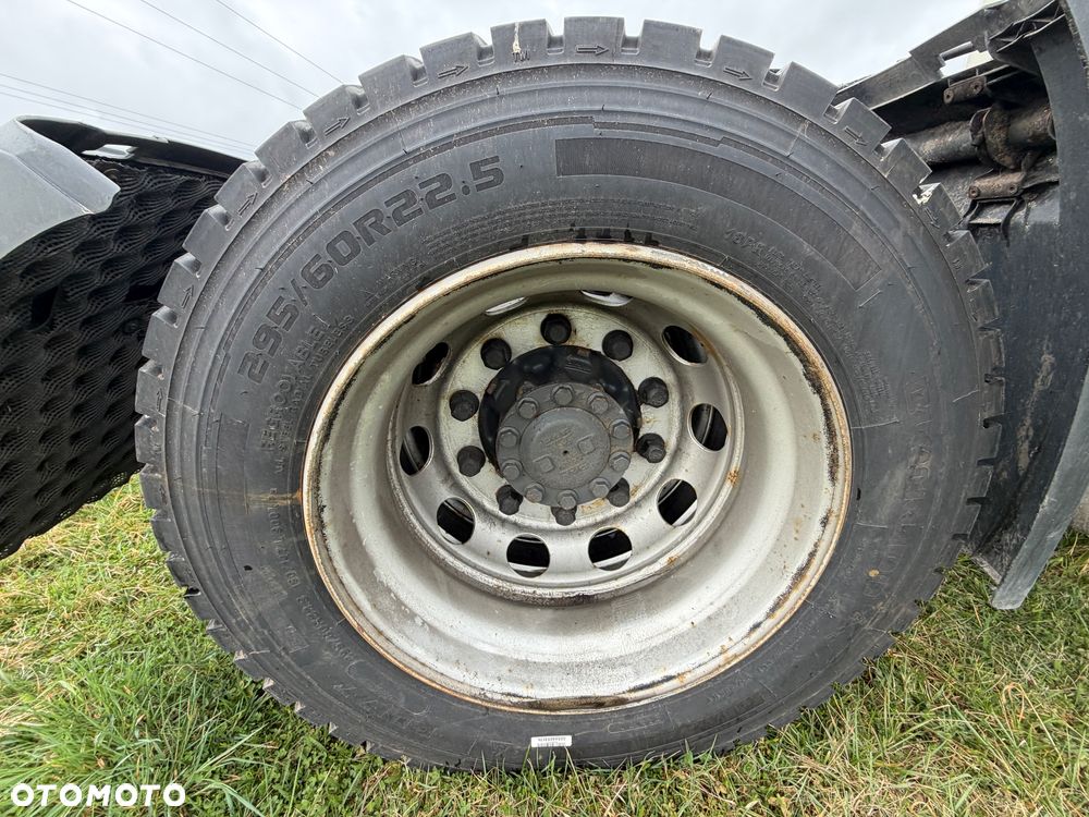DAF 106 - 25
