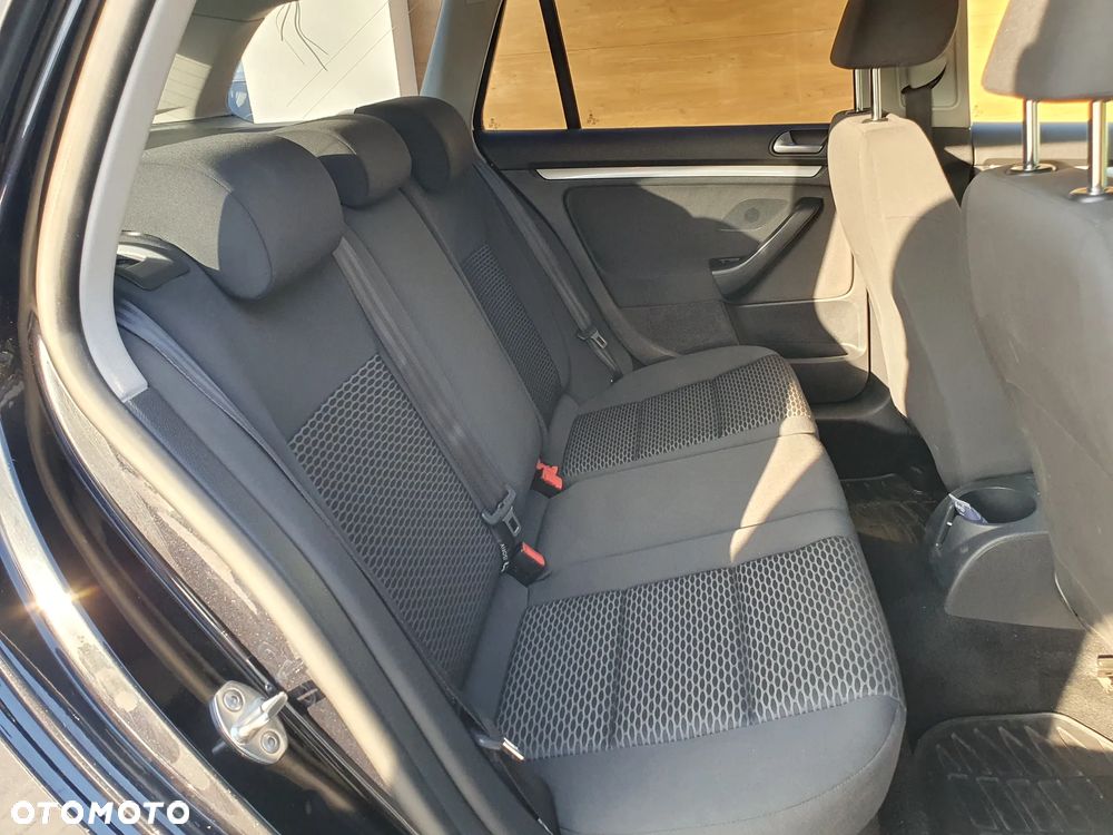 Volkswagen Golf 1.6 TDI Trendline - 6