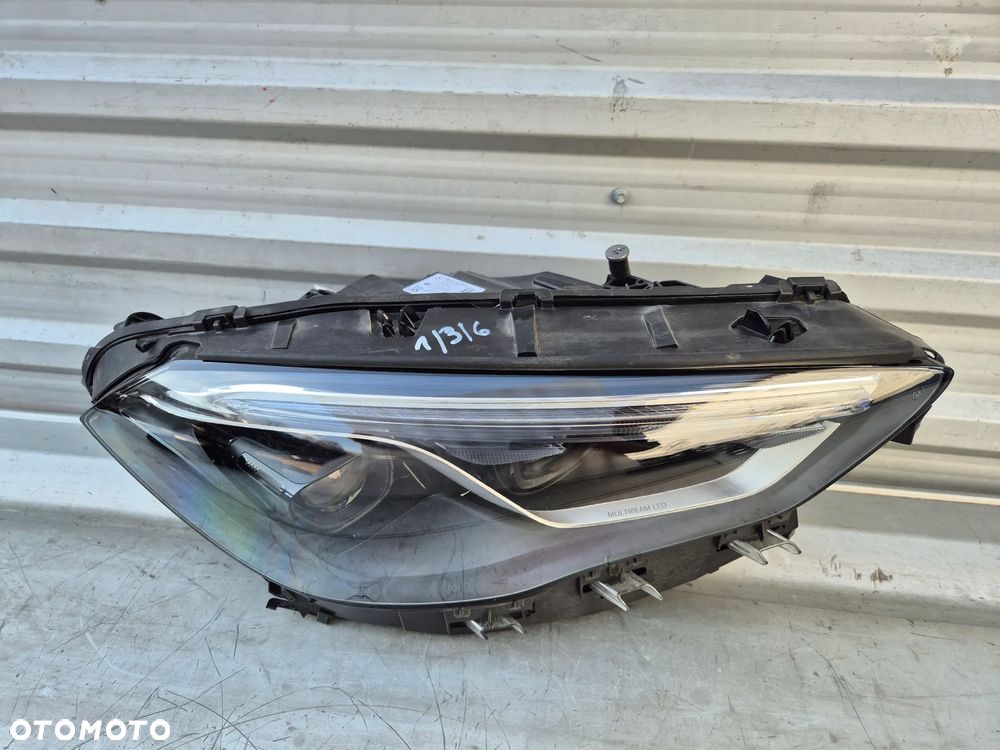 Lampa prawa Mercedes GLA W247 A2479064204 - 4