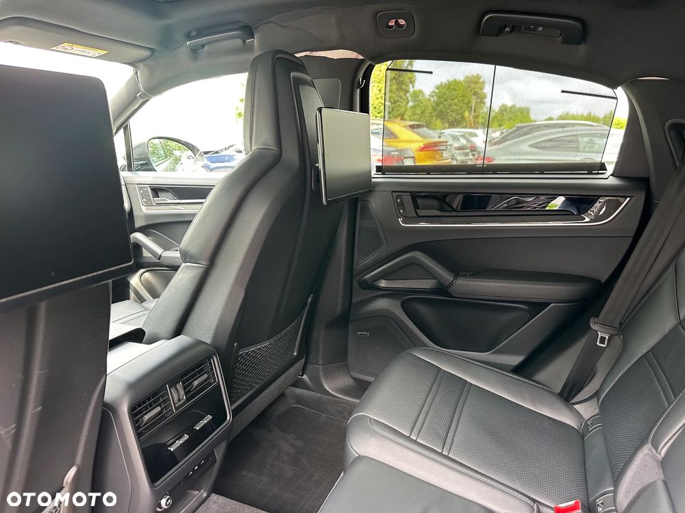 Porsche Cayenne - 10
