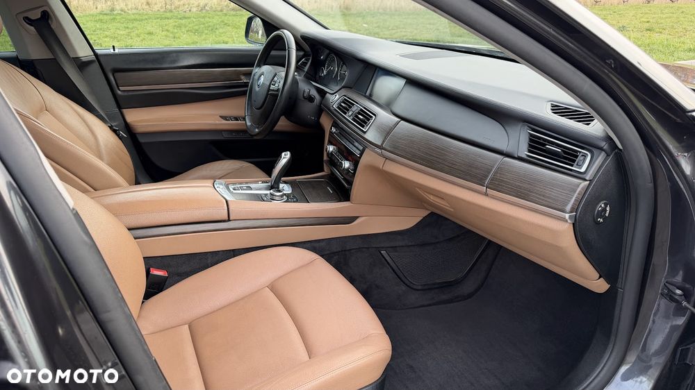 BMW Seria 7 730d - 13