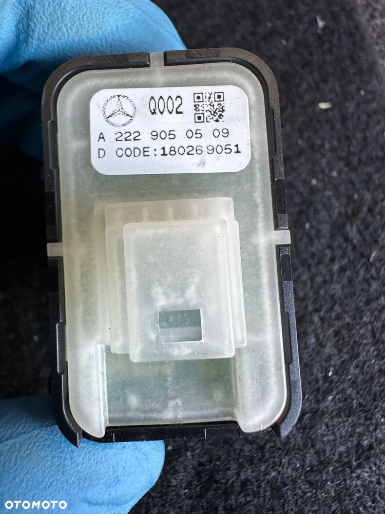 MERCEDES s 222 c217 przycisk otwierania klapy bagażnika - 2