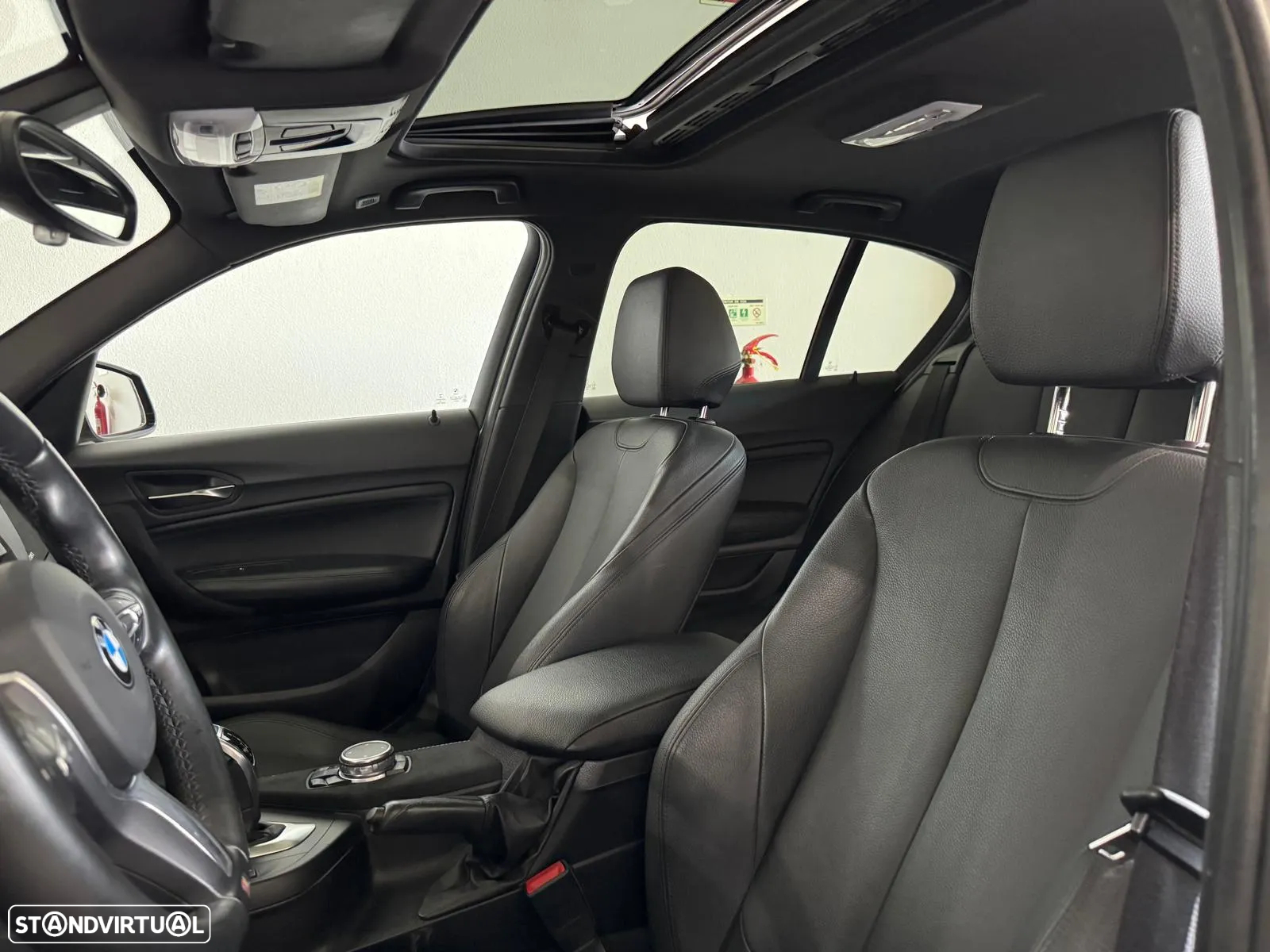 BMW 120 i Pack M Auto - 19