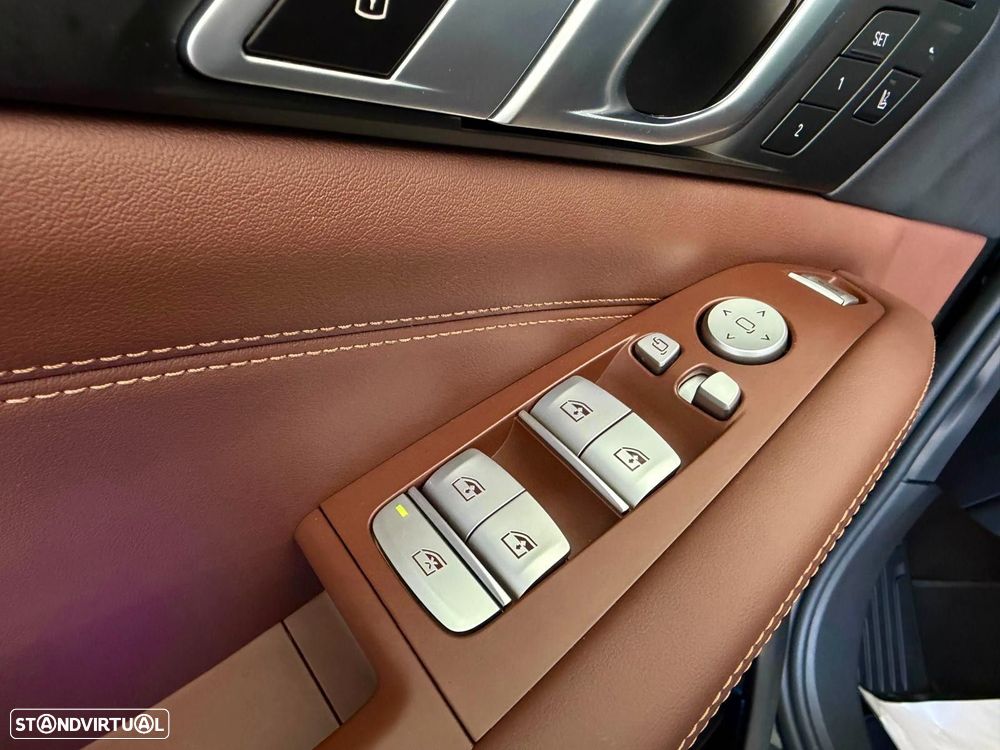 BMW X7 40 i xDrive Pack M Desportivo Pro - 41