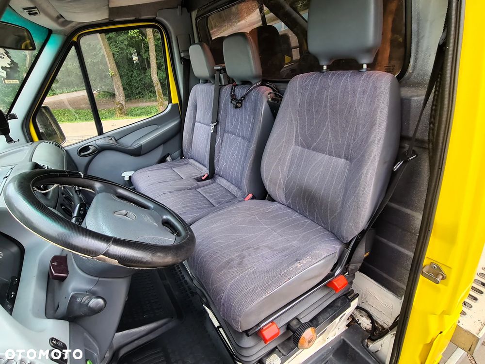 Mercedes-Benz SPRINTER - 16