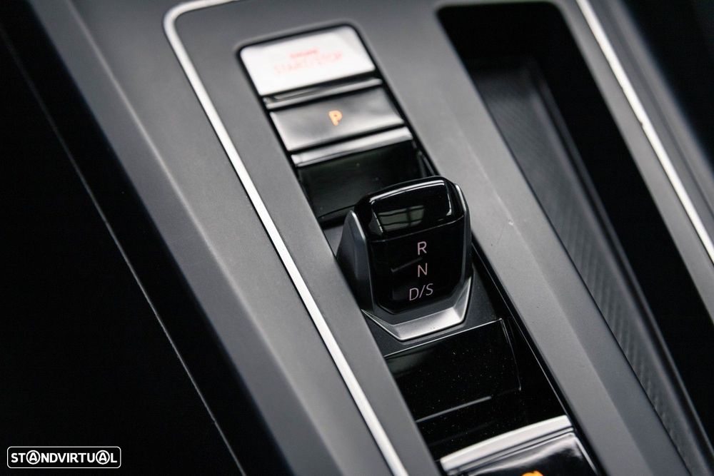 VW Golf 2.0 TSI GTI DSG - 36