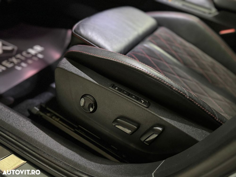 Skoda Octavia 2.0 TDI DSG RS - 16