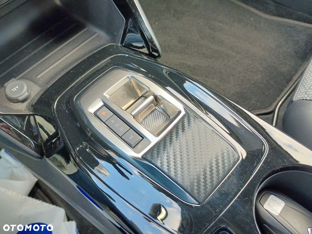 Peugeot 2008 1.2 PureTech Allure S&S EAT8 - 24