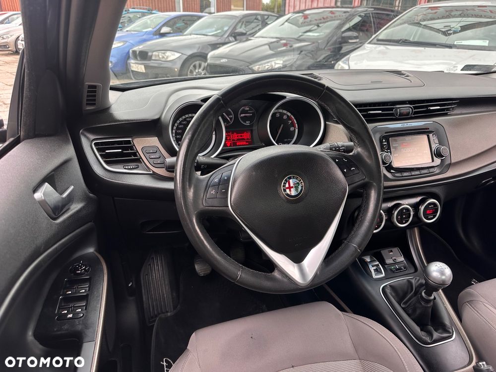 Alfa Romeo Giulietta 1.4 TB MultiAir Exclusive - 14
