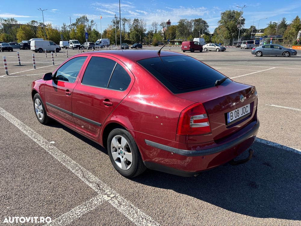 Skoda Octavia 1.6 FSI Ambiente - 2