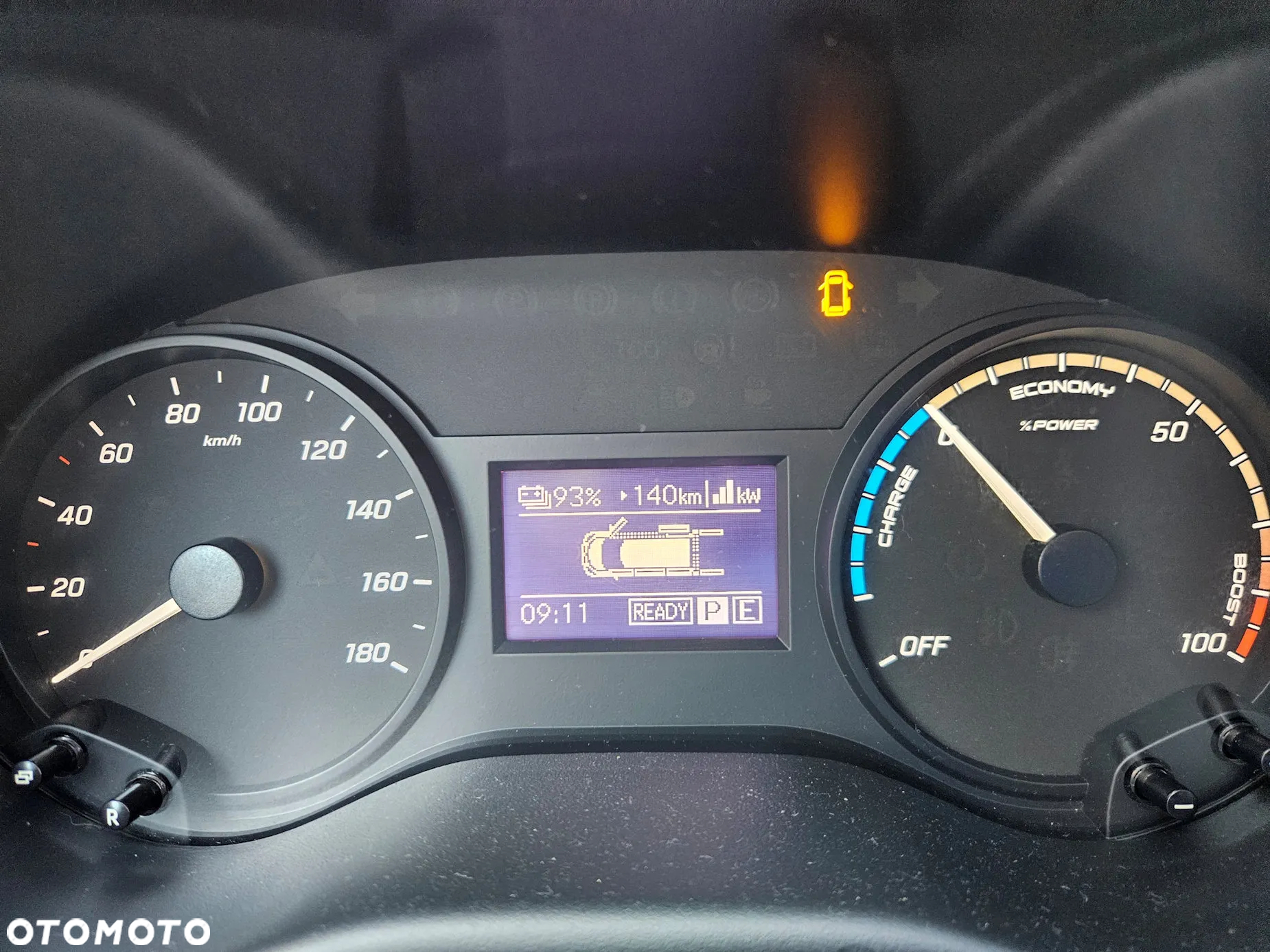 Mercedes-Benz eVito 111 L2 - 10
