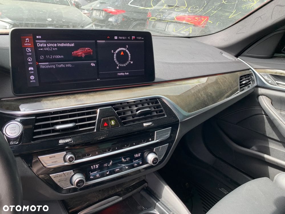 BMW Seria 5 530i xDrive Sport Line - 15