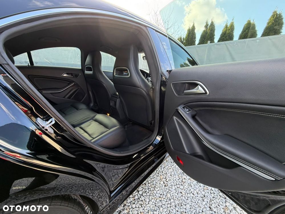 Mercedes-Benz CLA - 31